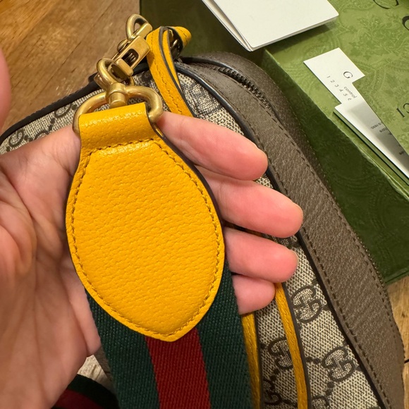 GUCCI NEO VINTAGE GG SUPREME MESSENGER BAG with duster - Picture 2 of 9